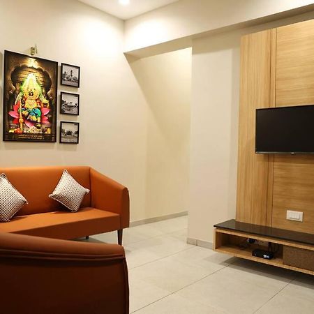 'Sumadhu Homes 301 ' Kolhapur Exterior foto